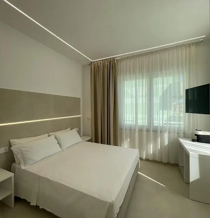 Room Corso 219-1